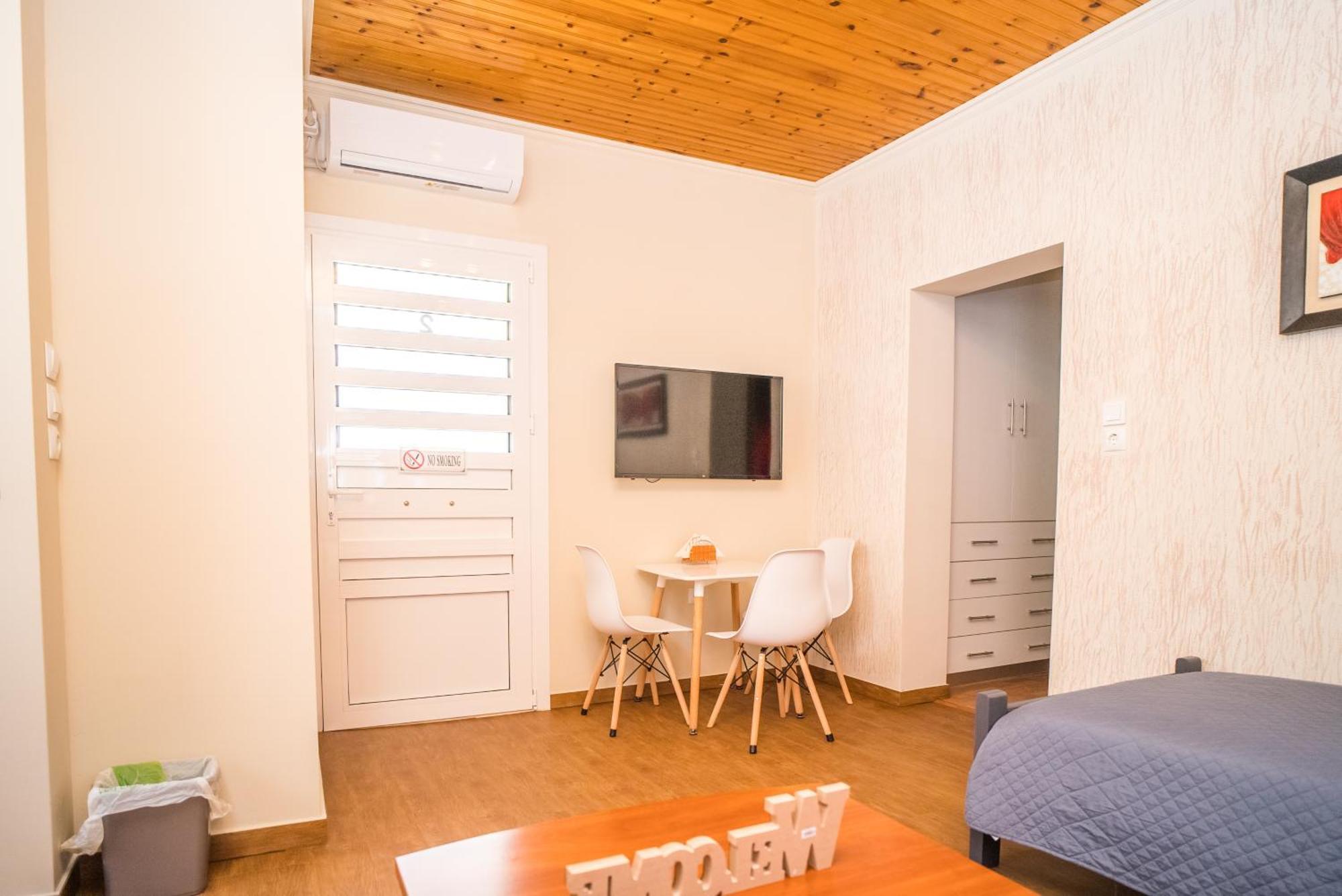 The Dreamhouse Athens Airport Apartment Artemida  Luaran gambar